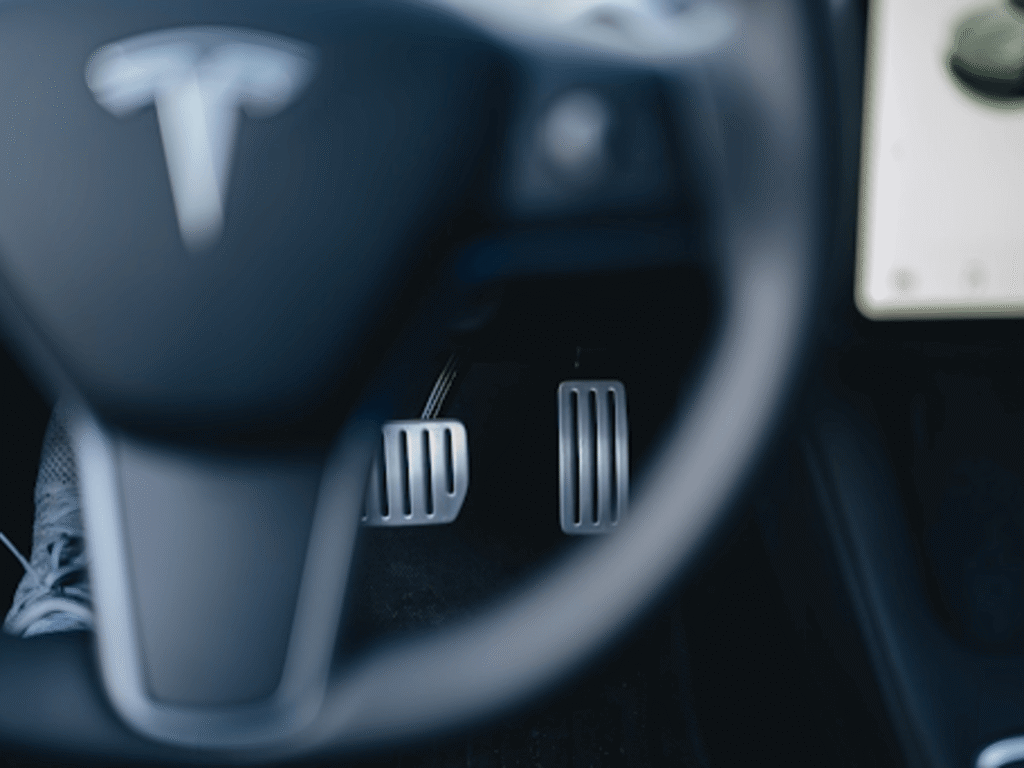 Plug-in-Hybride und Elektroautos im Service – welche Verschleißteile müssen in Österreich weiterhin gewechselt werden?